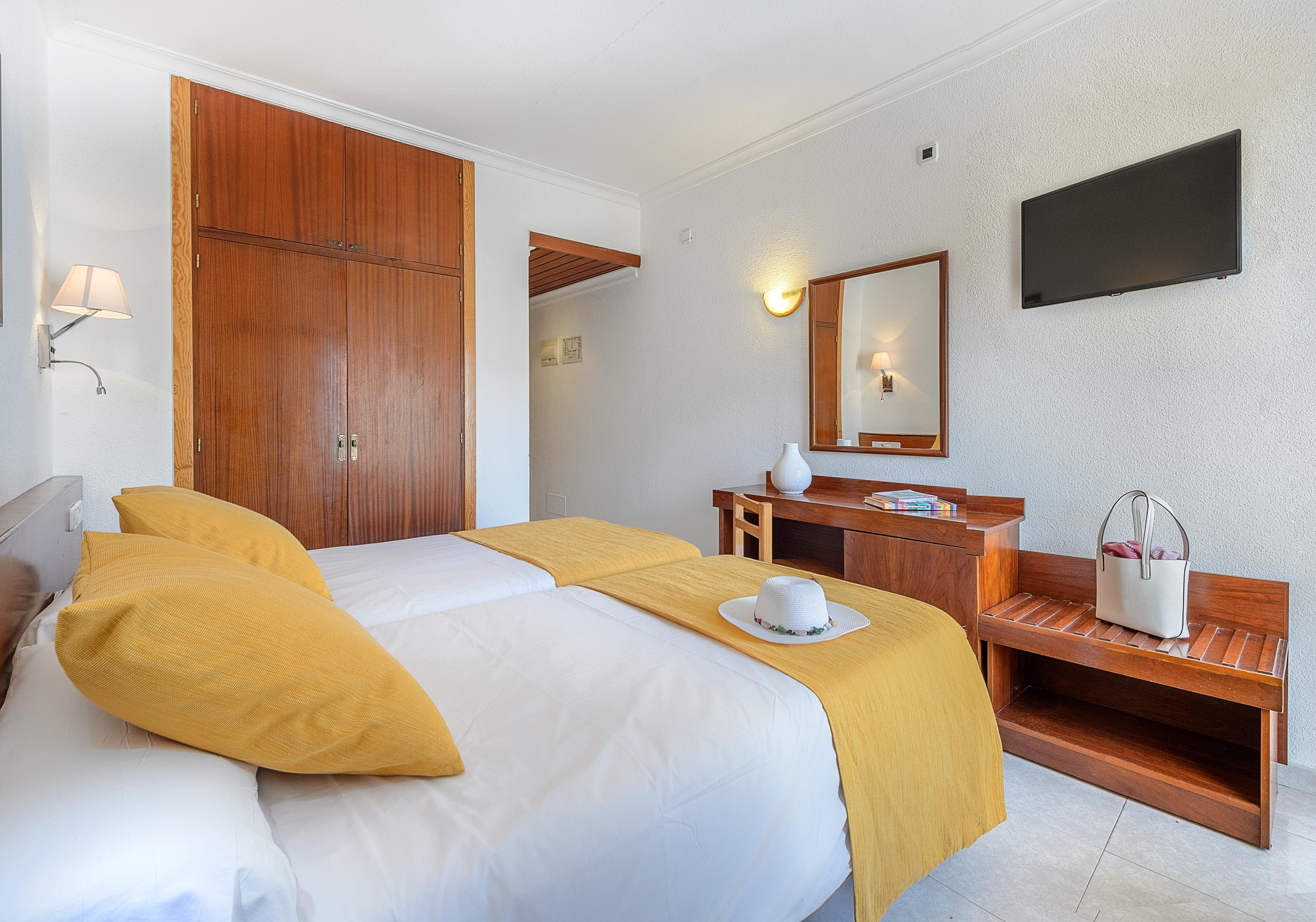Aparthotel Vibra Bay San Antonio  Ngoại thất bức ảnh