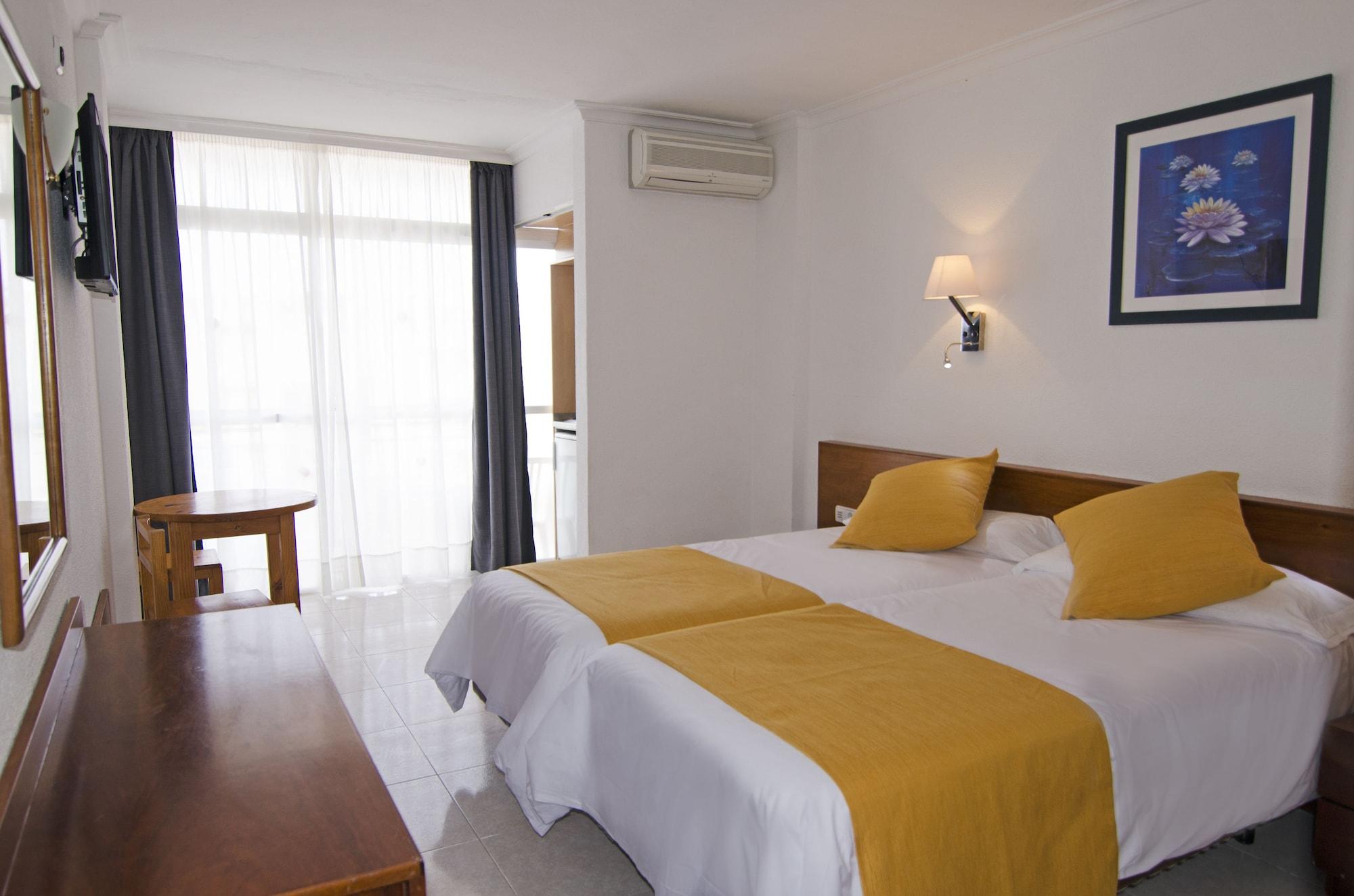 Aparthotel Vibra Bay San Antonio  Ngoại thất bức ảnh