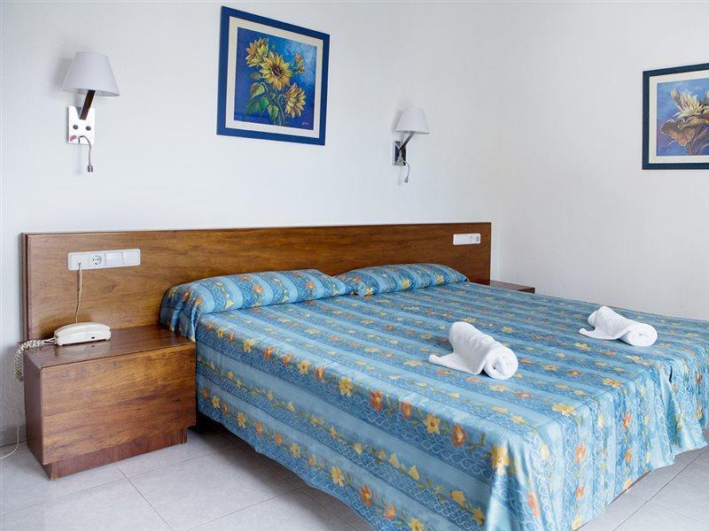 Aparthotel Vibra Bay San Antonio  Ngoại thất bức ảnh